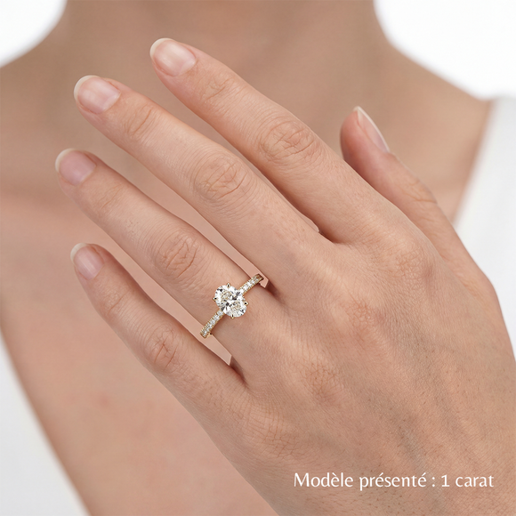 Solitaire accompagné saphir vert et diamant Divine Idylle - 4