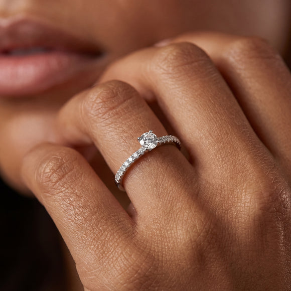 Solitaire accompagné diamant Divine Idylle - 1