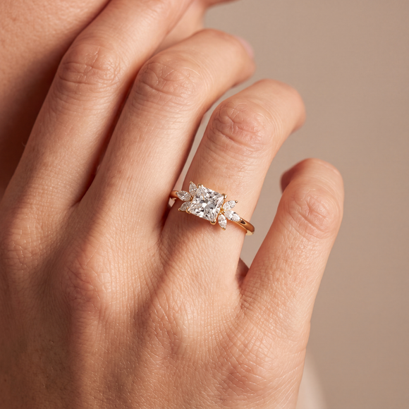 Solitaire accompagné diamant Divine Idylle - 15