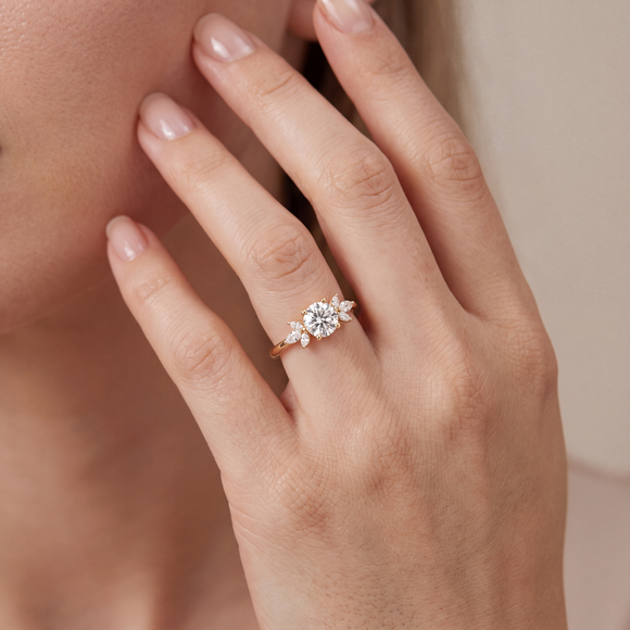 Solitaire accompagné diamant Divine Idylle - 19