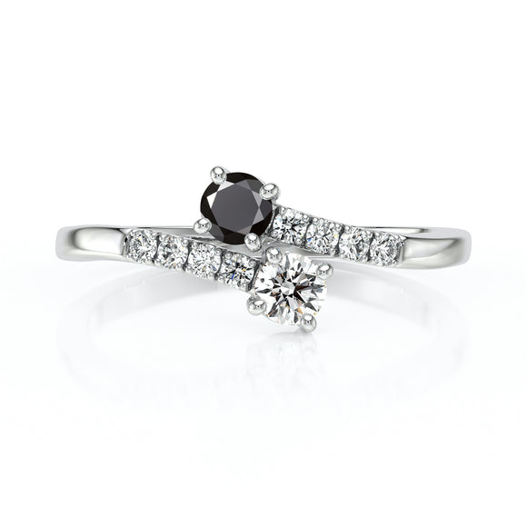 Solitaire accompagné diamant noir et diamant Toi et Moi