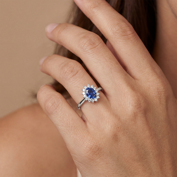 Bague entourage saphir et diamant Petite Pompadour