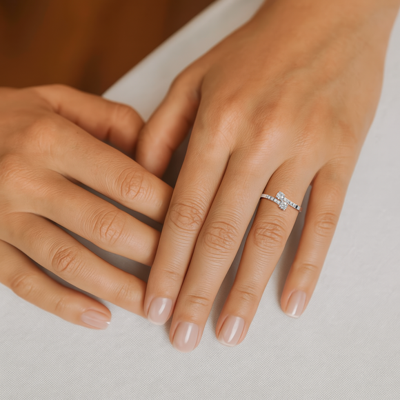 Solitaire accompagné rubis et diamant Toi et Moi