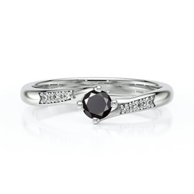 Solitaire accompagné diamant noir et diamant Fou de toi - 1