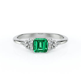 Solitaire accompagné émeraude et diamant Divine Idylle - 25