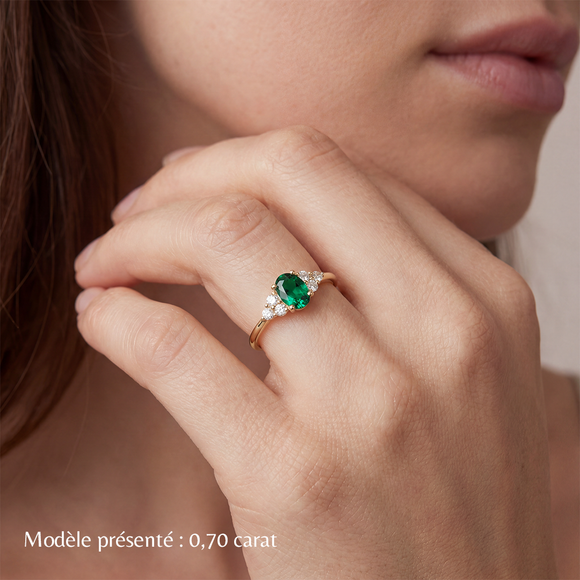 Solitaire accompagné émeraude et diamant Divine Idylle - 7