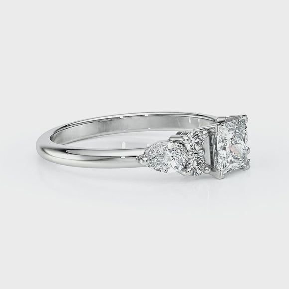 Solitaire accompagné diamant Divine Idylle - 26