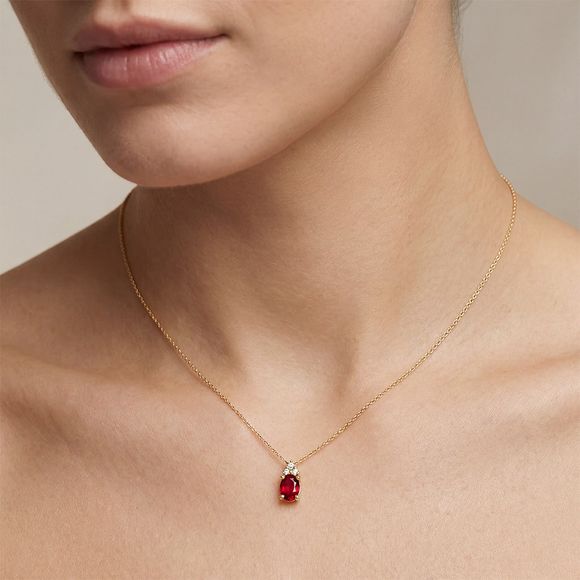 Collier en or 18 carats avec pendentif étincelant en tourmaline, saphir