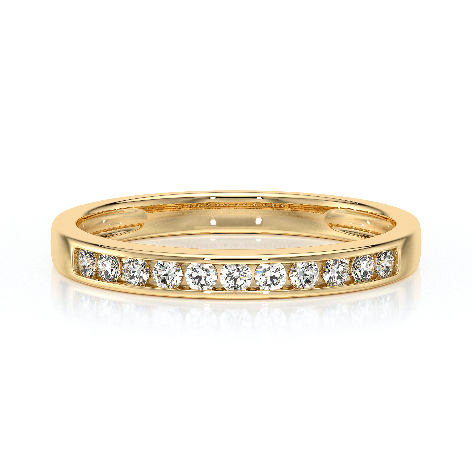 Bague en or jaune avec un élégant pavé de diamants brillants, parfaite pour un cadeau romantique, une occasion spéciale ou un choix intemporel pour un bijou de tous les jours. Idéale pour le fiançailles ou comme alliance. Modèle avec diamant.