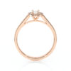 Bague de fiançailles en or rose 18 carats forme ovale avec un diamant ovale entouré de diamants ronds