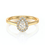Bague de fiançailles en or jaune 18 carats forme ovale avec un diamant ovale entouré de diamants ronds