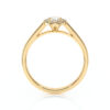 Bague de fiançailles en or jaune 18 carats forme ovale avec un diamant ovale entouré de diamants ronds