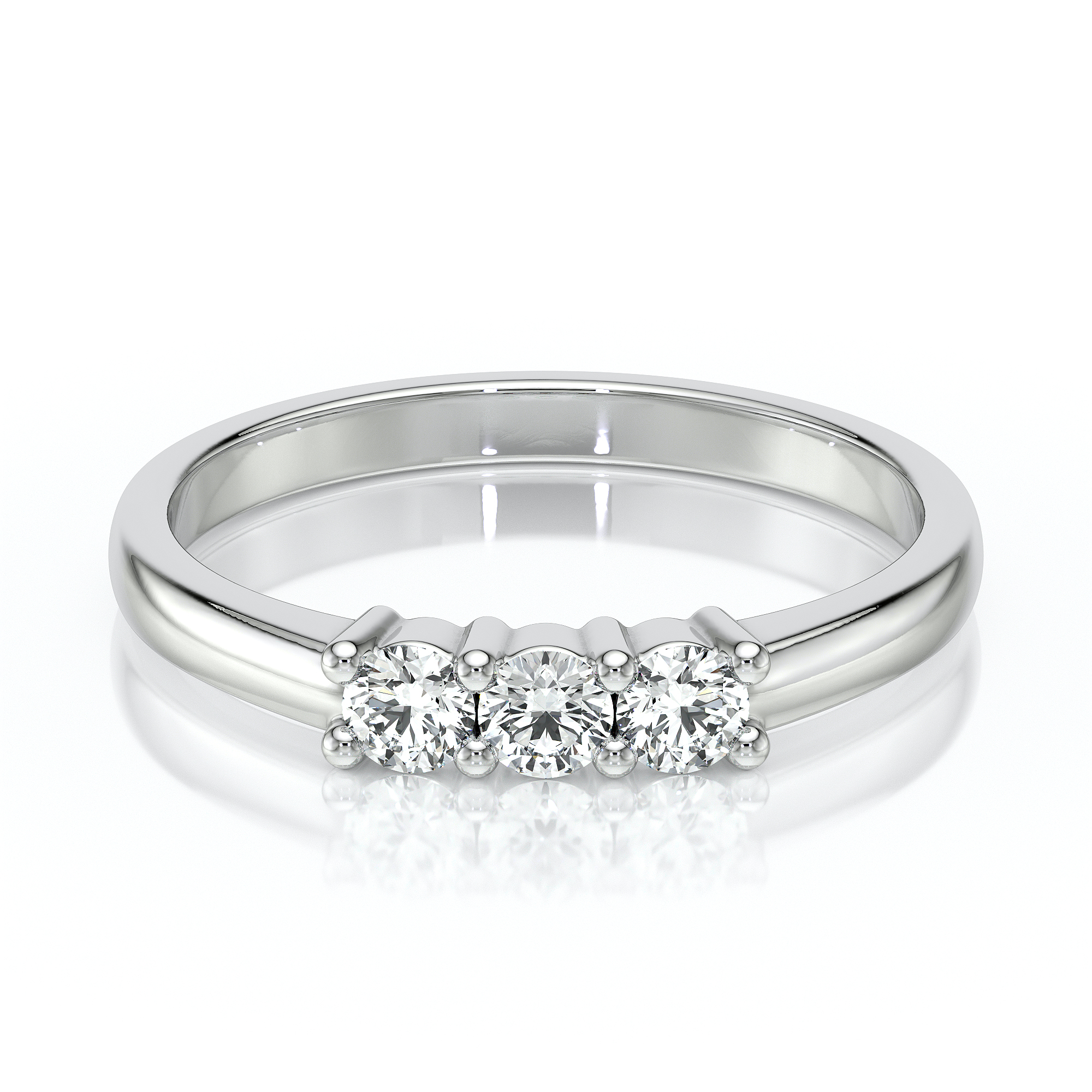 Bague en or blanc avec trois diamants ronds sertis. Ce modèle élégant met en valeur la brillance des diamants, offrant un style intemporel et sophistiqué, idéale pour une promesse ou une occasion spéciale.