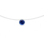 Collier élégant avec un pendentif en diamant bleu rond, monté sur un fil argenté, parfait pour les occasions spéciales et la mode quotidienne, ajoutant une touche de sophistication à votre style.