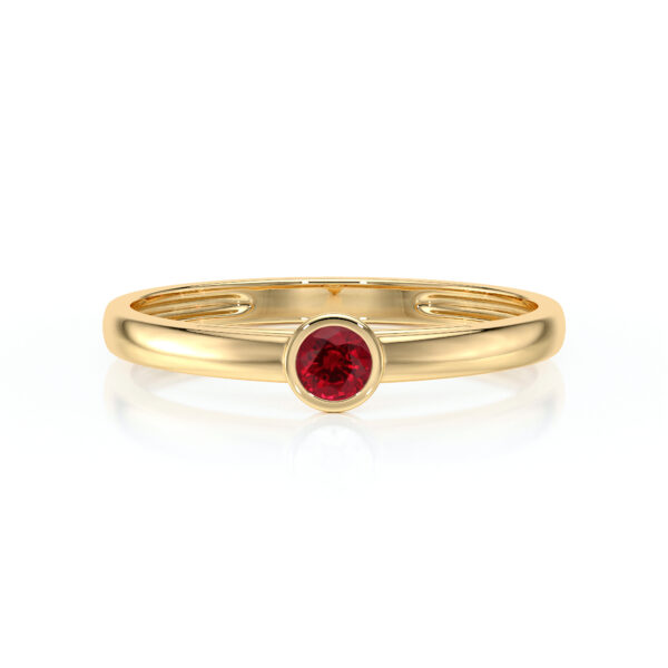 Bague en or jaune avec un rubis rond serti, élégant bijou minimaliste, parfait pour les fiançailles ou les occasions spéciales, modèle + diamant