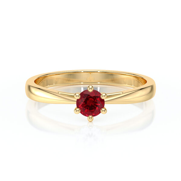Bague en or élégante avec un diamant rouge central, design moderne et raffiné, parfaite pour des occasions spéciales ou comme bague de fiançailles. Modèle de bague stylé avec une touche de luxe et une finition brillante, mettant en valeur la beauté du rubis et l'éclat de l'or massif.
