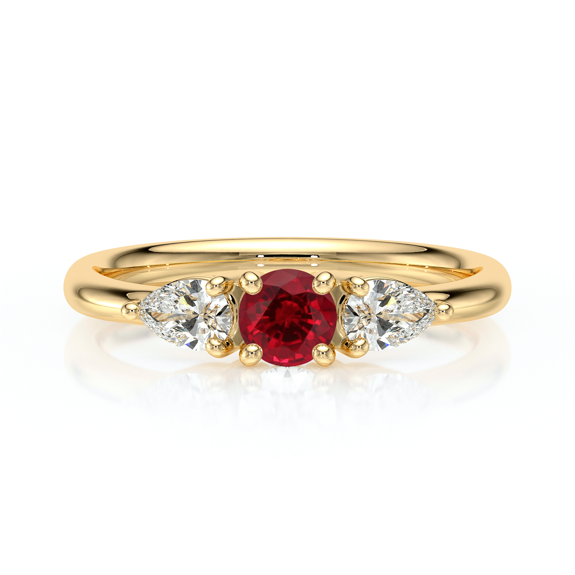 Bague en or ornée d'un rubis central éclatant entouré de deux diamants taillés en poire, symbolisant l'élégance et le luxe, idéale pour une proposition de mariage ou une occasion spéciale. Modèle unique avec une finition brillante et contemporaine.