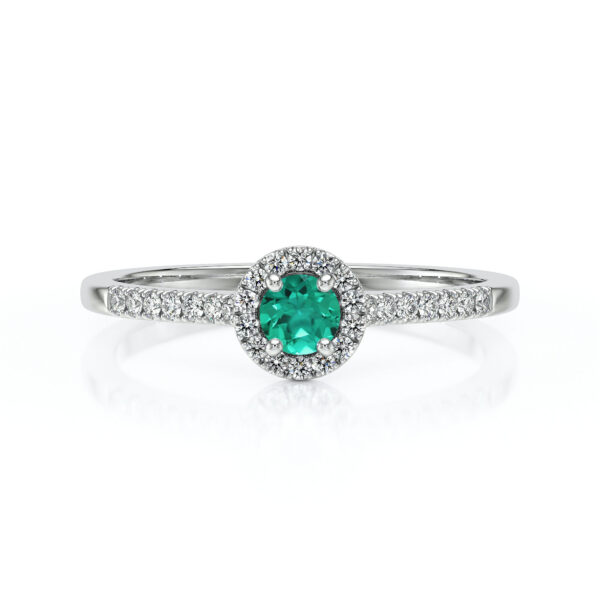 Bague élégante en argent avec un centre en émeraude ronde entourée de diamants scintillants, parfaite pour les fiançailles ou un cadeau spécial, modèle en argent et diamant