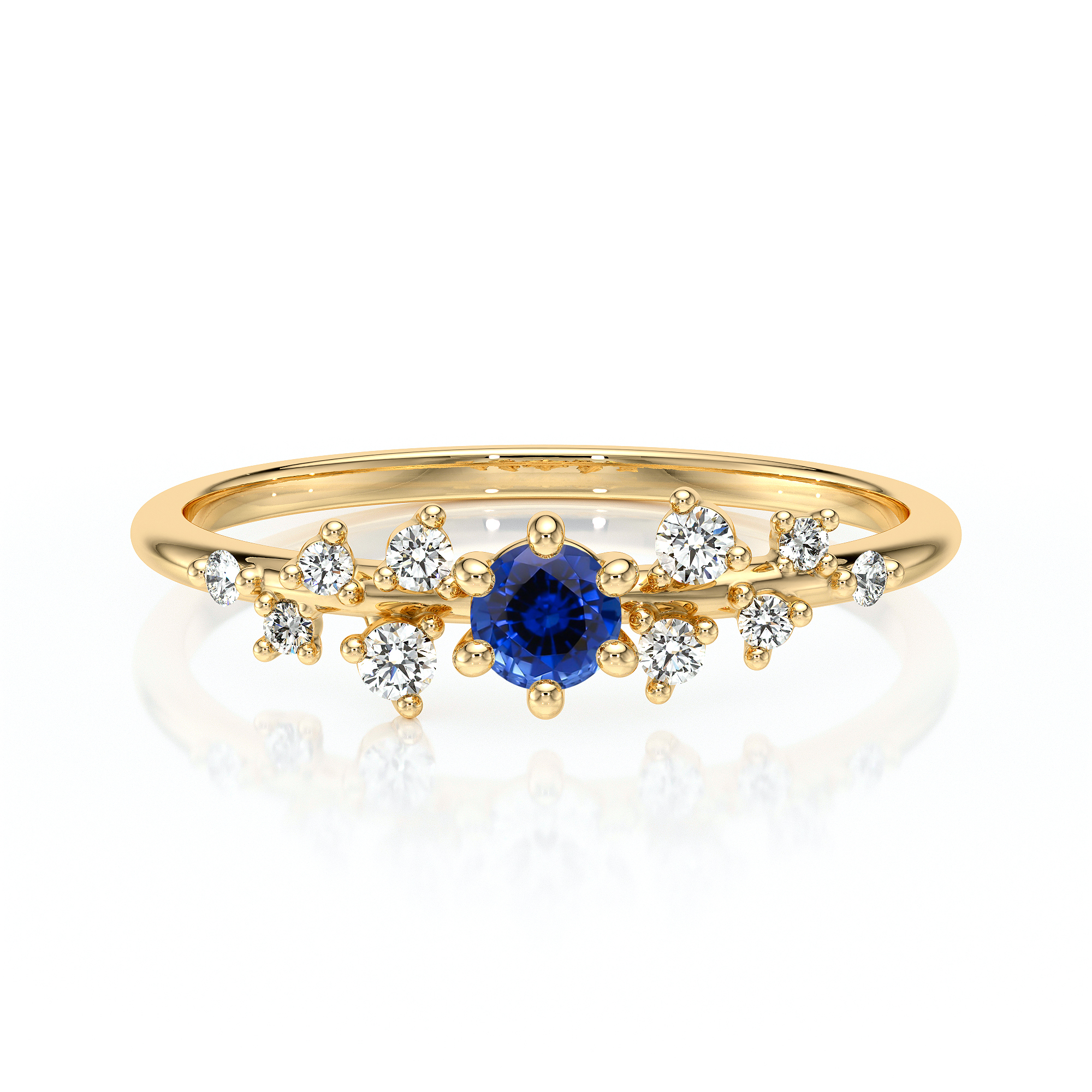 Bague en or avec un diamant central entouré de saphirs et de diamants, modèle élégant et délicat, parfait pour les fiançailles ou comme bijou de collection. Un design orné qui met en valeur la beauté des pierres, idéal pour un cadeau d'amour.