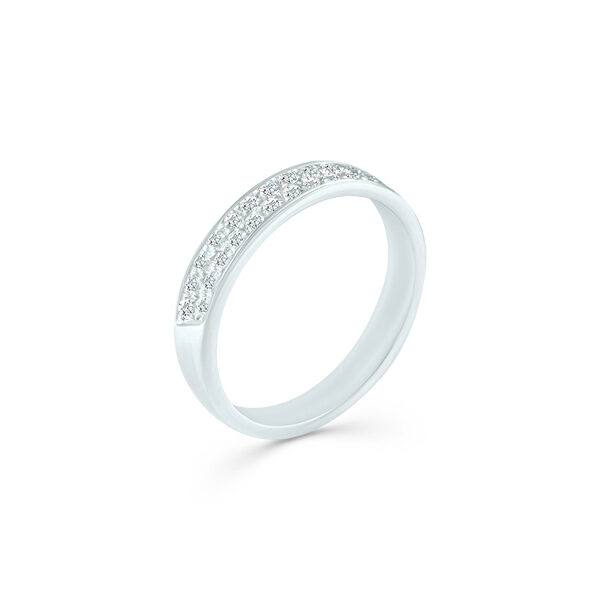 Bague en or blanc ornée de diamants, modèle élégant et moderne, idéale pour les fiançailles ou comme anneau de mariage, mettant en valeur un design sophistiqué avec une finition polie pour un éclat et un style intemporel.