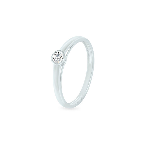 Bague élégante en métal argenté avec un design minimaliste, ornée d'un diamant brillant. Parfait pour les fiançailles ou comme cadeau, cette bague classique allie modernité et sophistication. Idéal pour un look chic et intemporel.