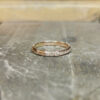 alliance-diamant-serti-grain-or-jaune-18-carats-diamant-2