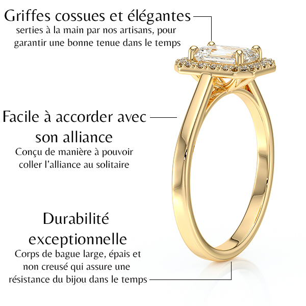 Bague de fiançailles en or jaune 18 carats forme émeraude avec un diamant ovale entouré de diamants ronds