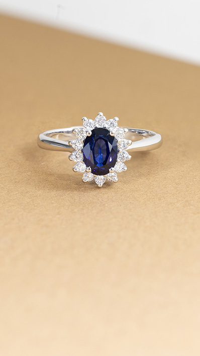 bague-saphir-entourage-diamants