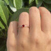 solitaire-rubis-accompagne-diamant-vrille-or-rose-18-carats